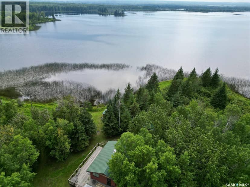 Larson Lake Waterfront Cabins + 3 Quarters of land — photo 18 of 40