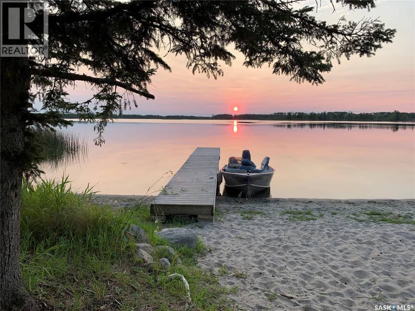 Larson Lake Waterfront Cabins + 3 Quarters of land — photo 31 of 40