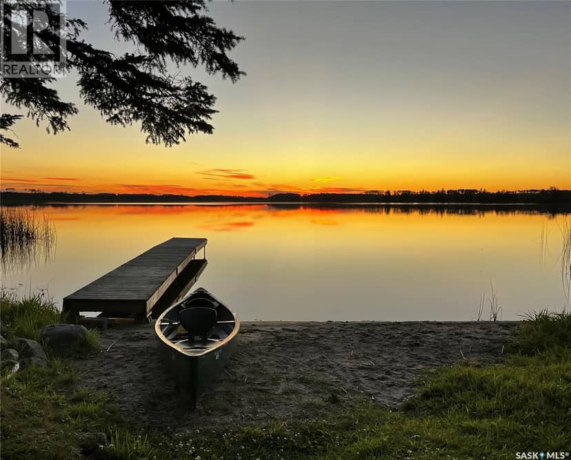 Larson Lake Waterfront Cabins + 3 Quarters of land — photo 35 of 40