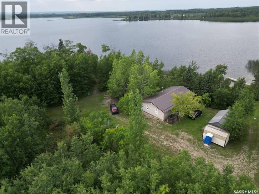 Larson Lake Waterfront Cabins + 3 Quarters of land — photo 38 of 40