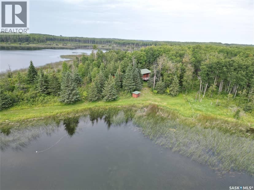 Larson Lake Waterfront Cabins + 3 Quarters of land — photo 40 of 40