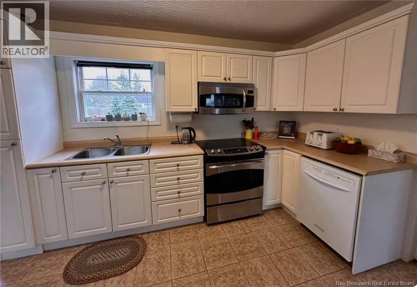 230 Woodstock Road — photo 14 of 22