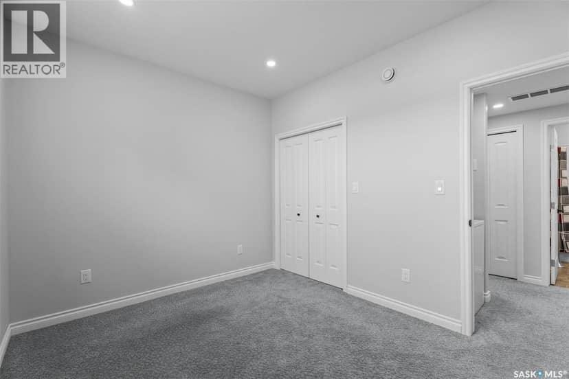503 8th AVENUE E — photo 36 of 40