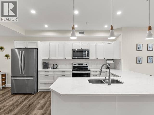 204-2240 2nd Avenue — photo 11 of 26