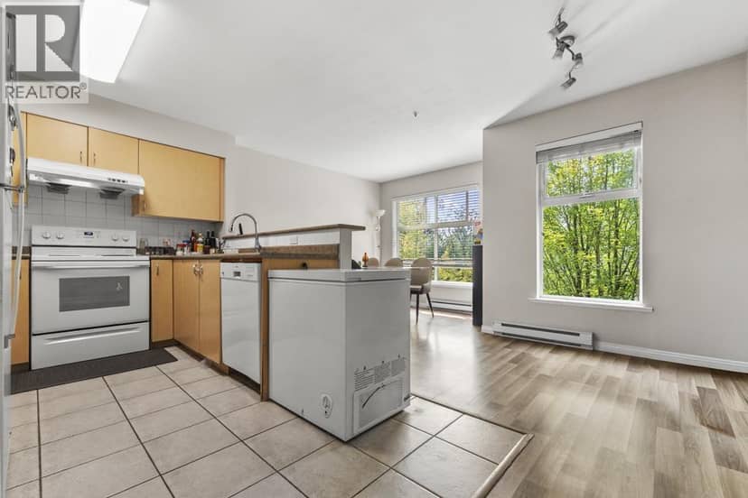 203 5625 SENLAC STREET, Vancouver, photo 8