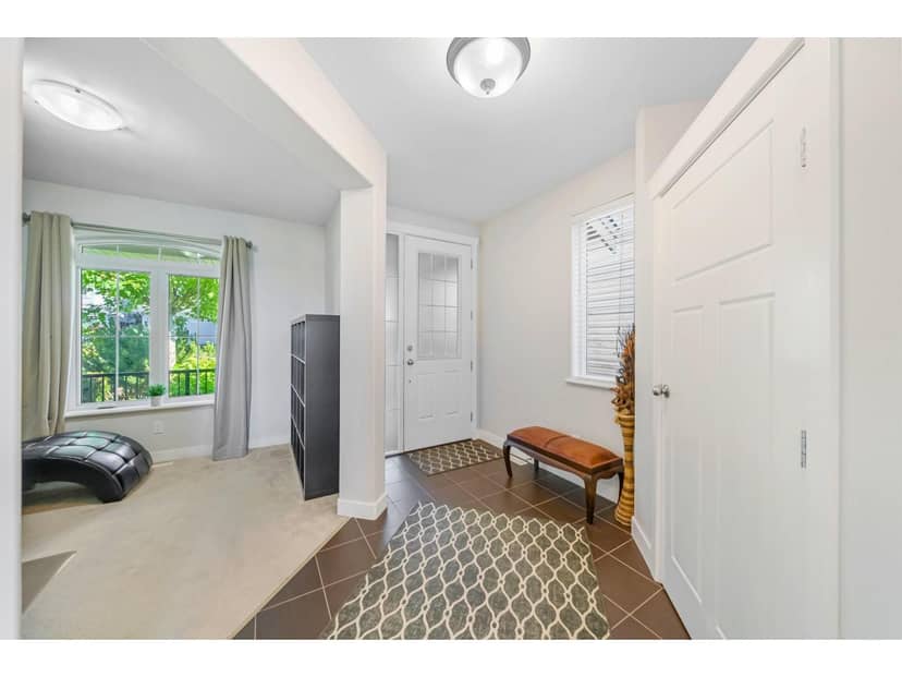 7037 178 STREET, Surrey, photo 2