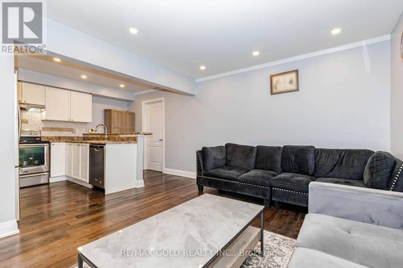 28 Rivermere Court — photo 13 of 40