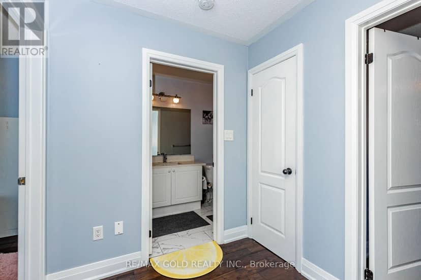 28 Rivermere Court — photo 36 of 40