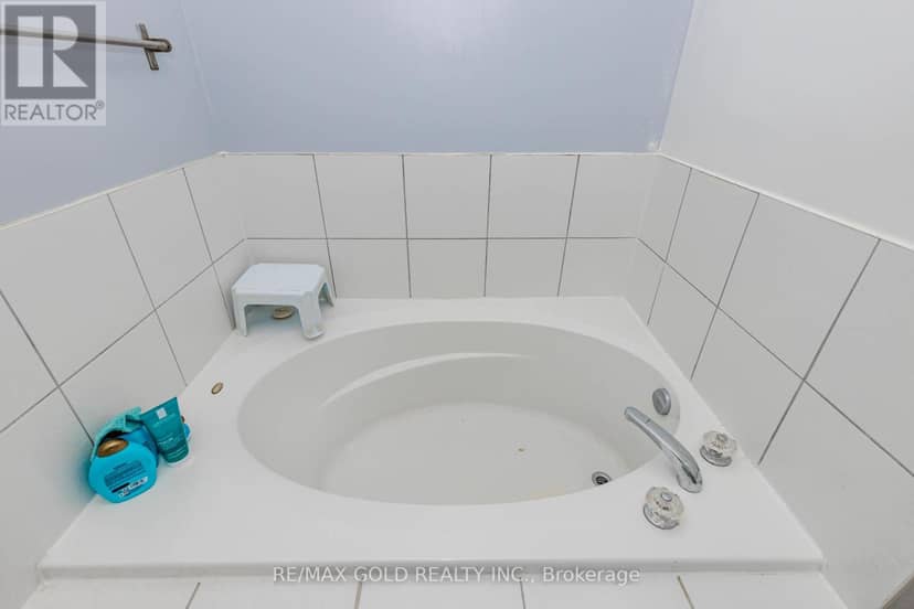 28 Rivermere Court — photo 30 of 40