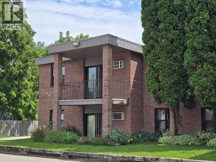 12 Montgomery DRIVE Unit# A207, Wallaceburg