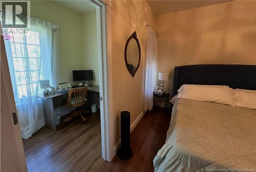 25 Helena Court — photo 7 of 21