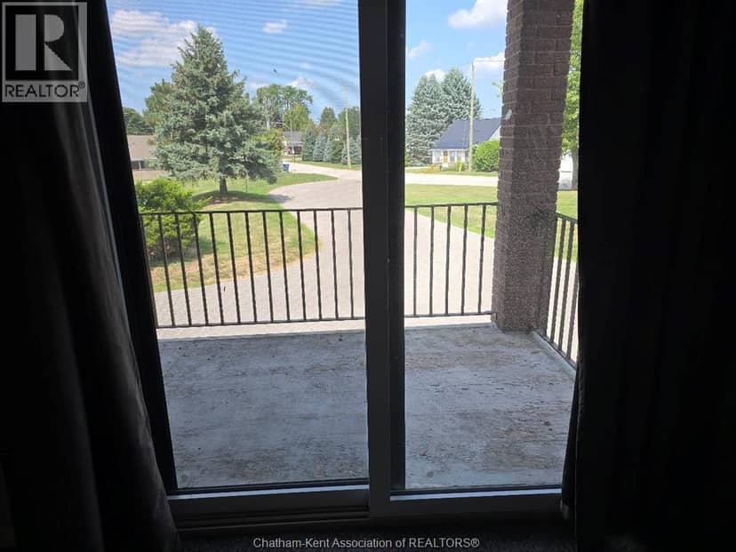 12 Montgomery DRIVE Unit# A207 — photo 18 of 40