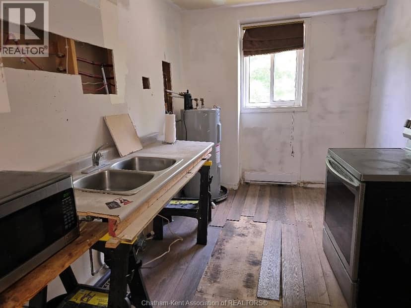 12 Montgomery DRIVE Unit# A207 — photo 32 of 40