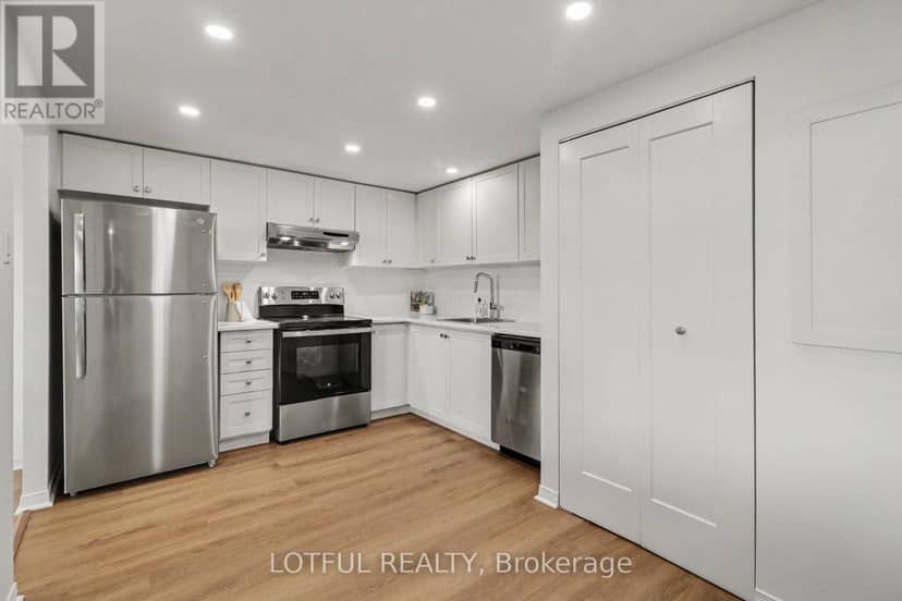 605 - 99 Holland Avenue — photo 16 of 30