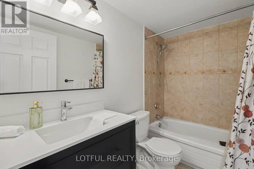 605 - 99 Holland Avenue — photo 25 of 30