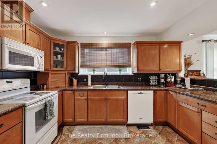 652 Miller Street — photo 14 of 38