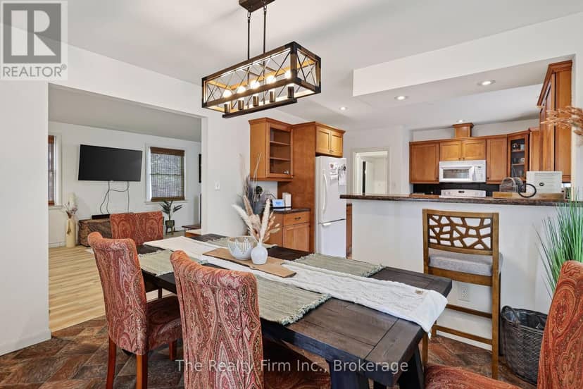 652 Miller Street — photo 16 of 38