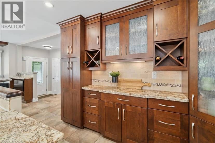44 SUNVALE Place — photo 14 of 40