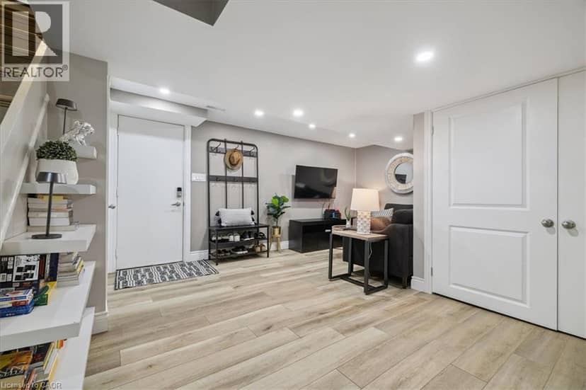 44 SUNVALE Place — photo 37 of 40