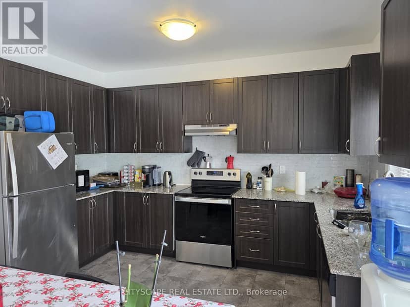 351 Ridley Crescent — photo 8 of 39