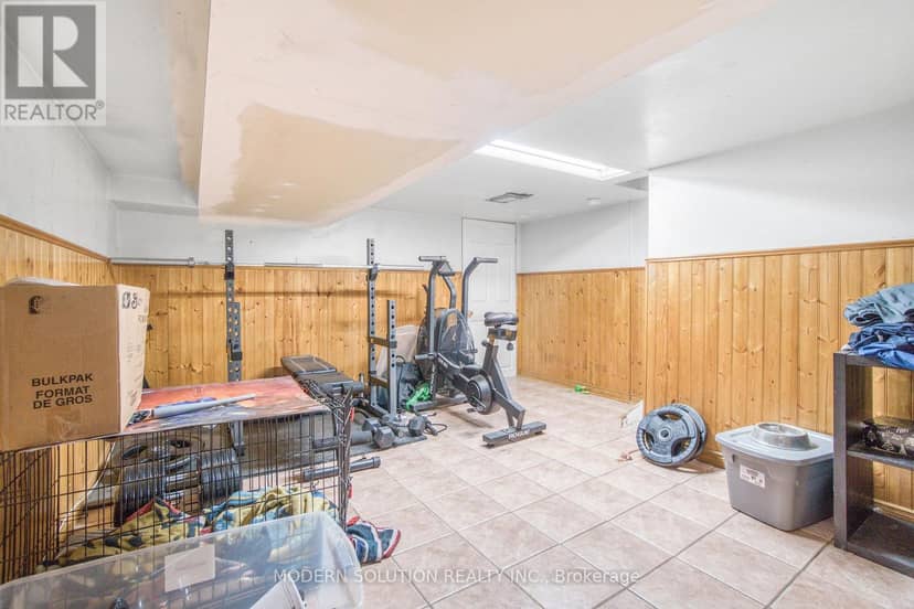 2 Rockwell Avenue — photo 16 of 27