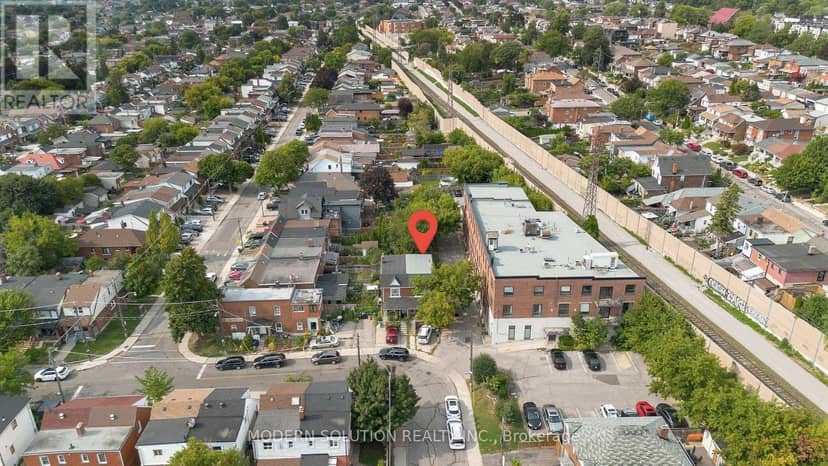 2 Rockwell Avenue — photo 2 of 27