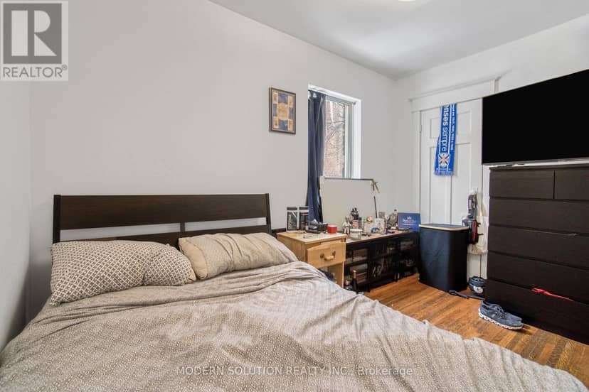 2 Rockwell Avenue — photo 26 of 27