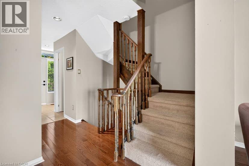 2136 OLD LAKESHORE Road Unit# 8 — photo 17 of 40