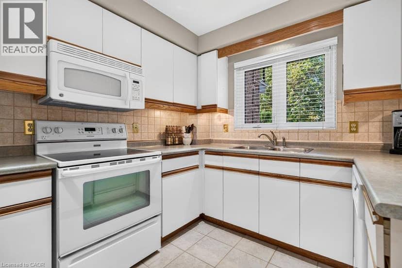 2136 OLD LAKESHORE Road Unit# 8 — photo 11 of 40