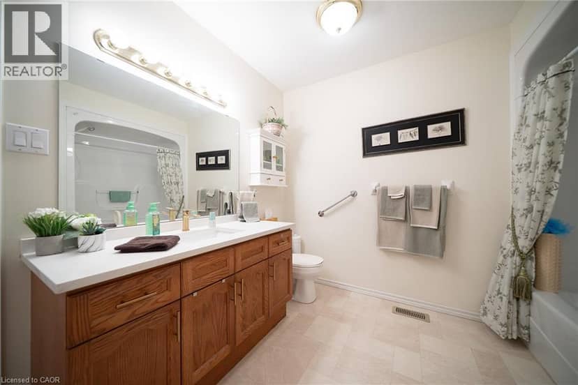 150 OAK Street Unit# 17 — photo 18 of 37