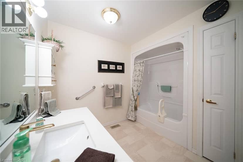 150 OAK Street Unit# 17 — photo 17 of 37