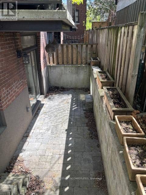 107 - 152 Annette Street — photo 26 of 34