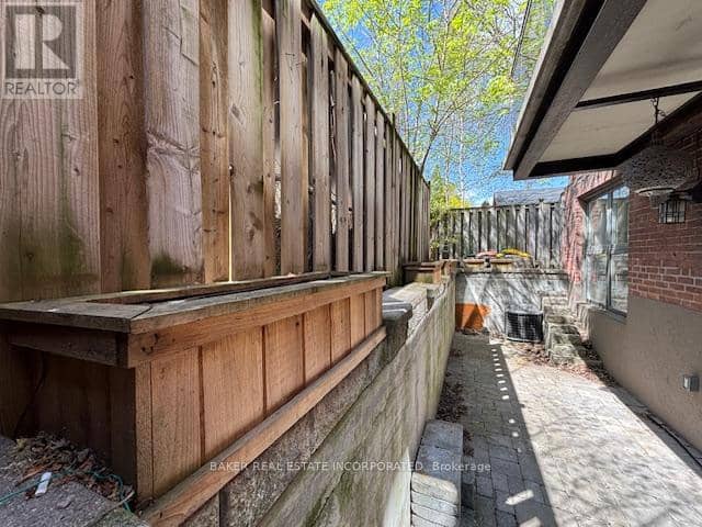 107 - 152 Annette Street — photo 28 of 34