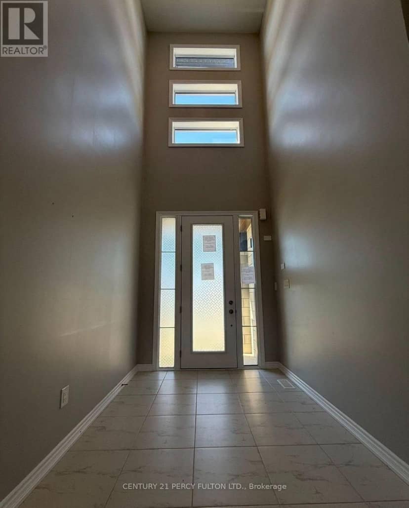 10 Rosanne Circle — photo 7 of 15