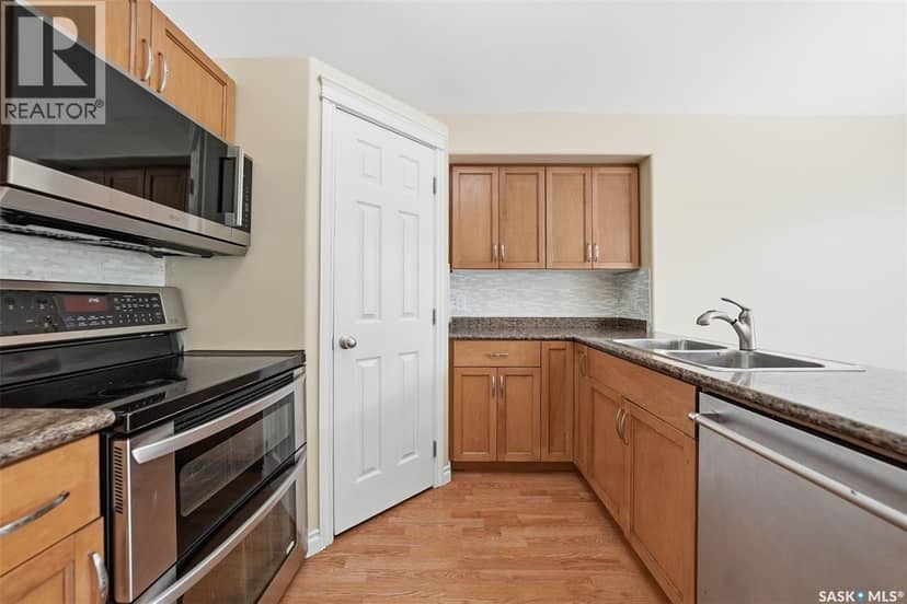 110 Bennion CRESCENT — photo 10 of 40