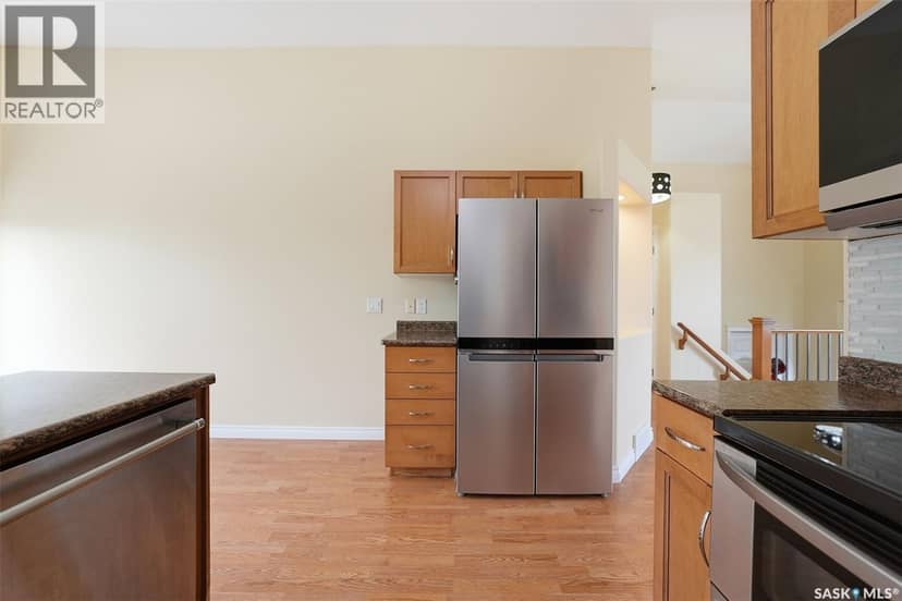 110 Bennion CRESCENT — photo 12 of 40