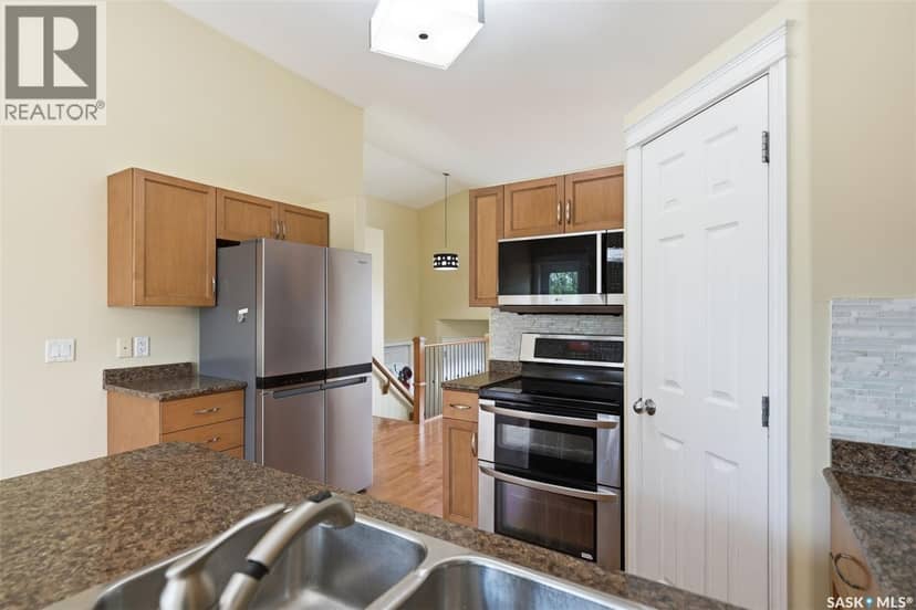 110 Bennion CRESCENT — photo 14 of 40