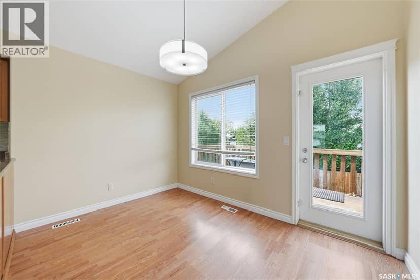 110 Bennion CRESCENT — photo 16 of 40