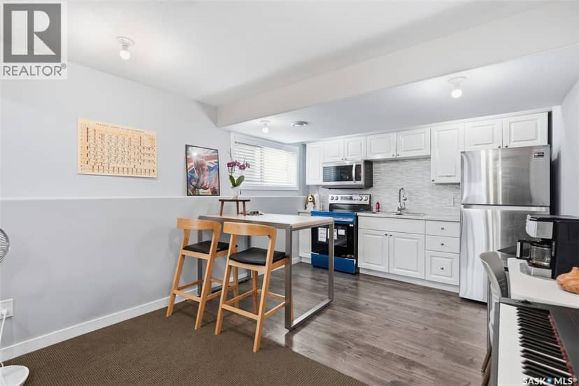 110 Bennion CRESCENT — photo 32 of 40