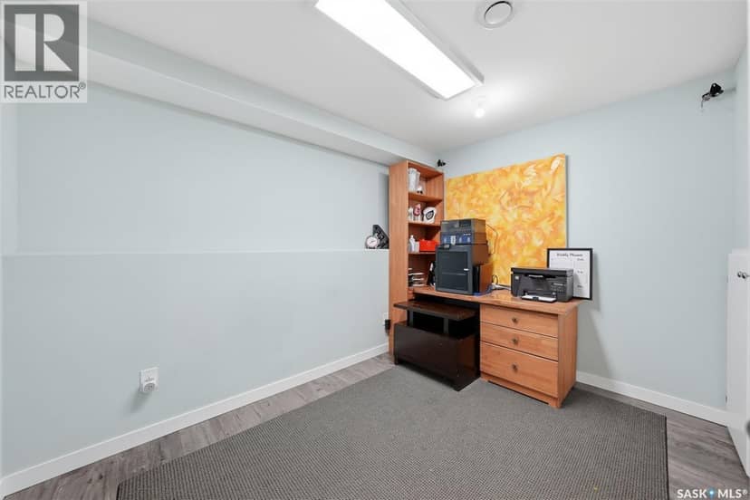 110 Bennion CRESCENT — photo 33 of 40