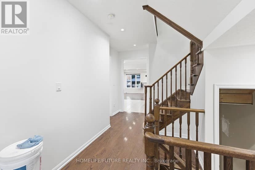 7 Beverton Crescent — photo 5 of 40