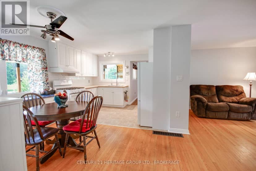4309 Maple Drive — photo 19 of 40
