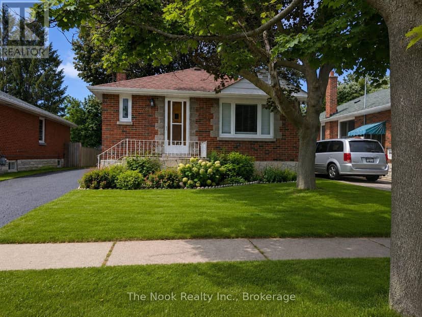 288 Cadillac Avenue S — photo 3 of 11