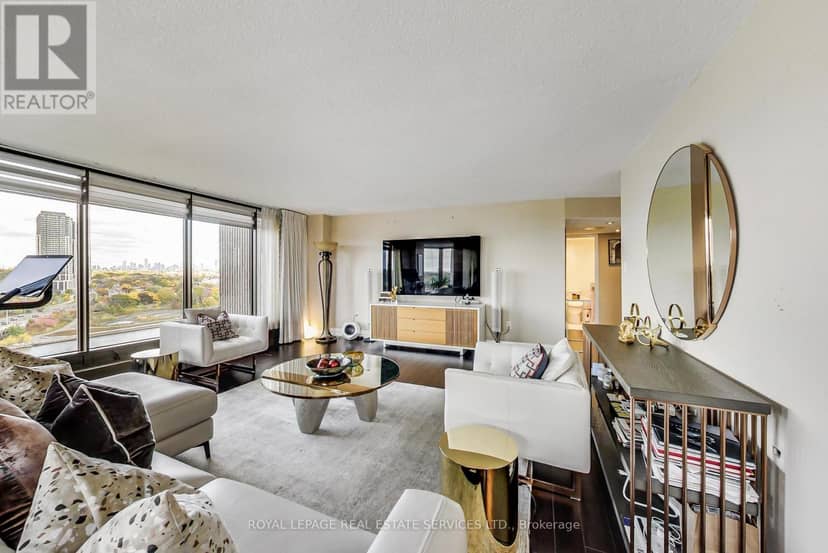 1110 - 2045 Lake Shore Boulevard W — photo 2 of 12