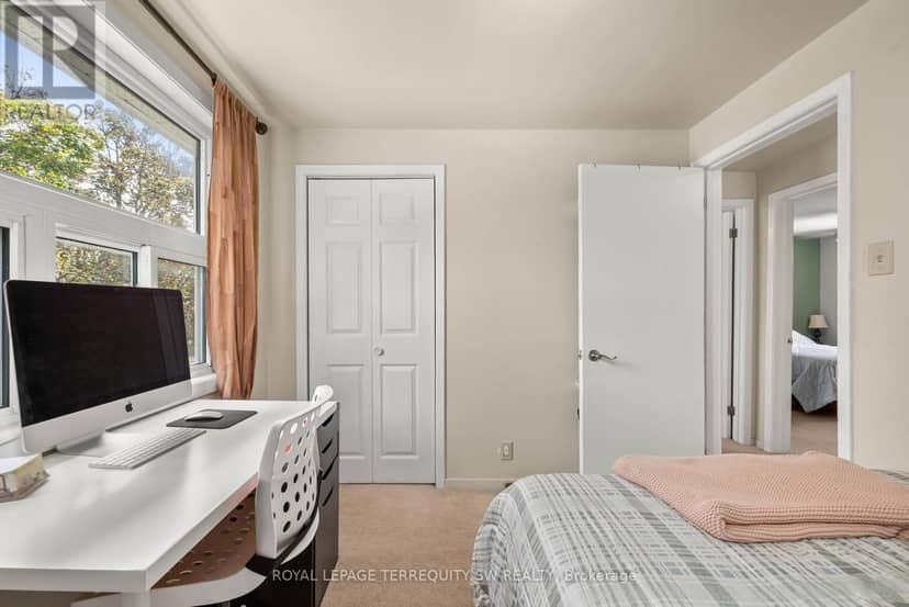 46 Northlin Park Road — photo 12 of 27