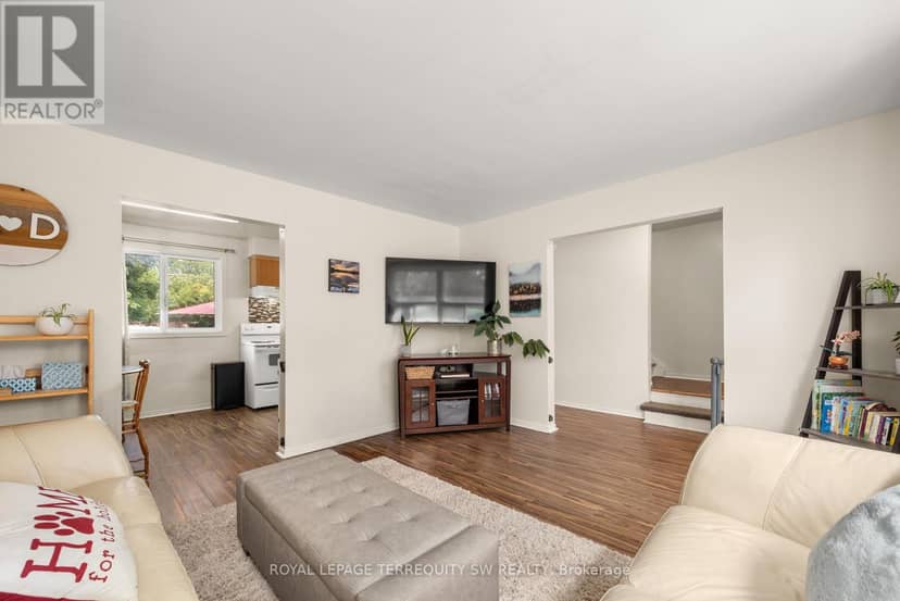 46 Northlin Park Road — photo 5 of 27