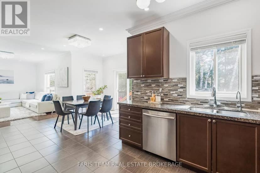 787 Freemont Court — photo 9 of 40