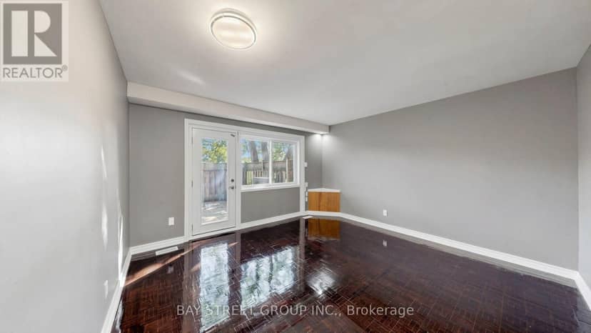 117 - 57 Godstone Road — photo 4 of 33