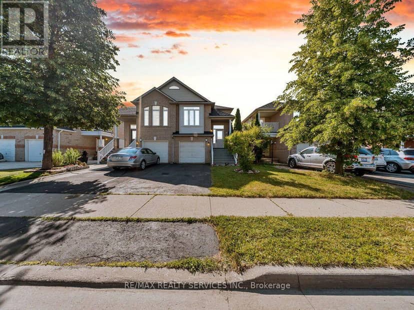 101 River Rock Crescent — photo 1 of 40