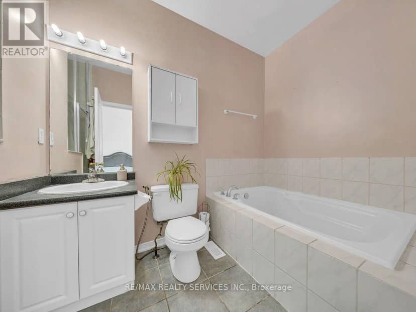 101 River Rock Crescent — photo 19 of 40